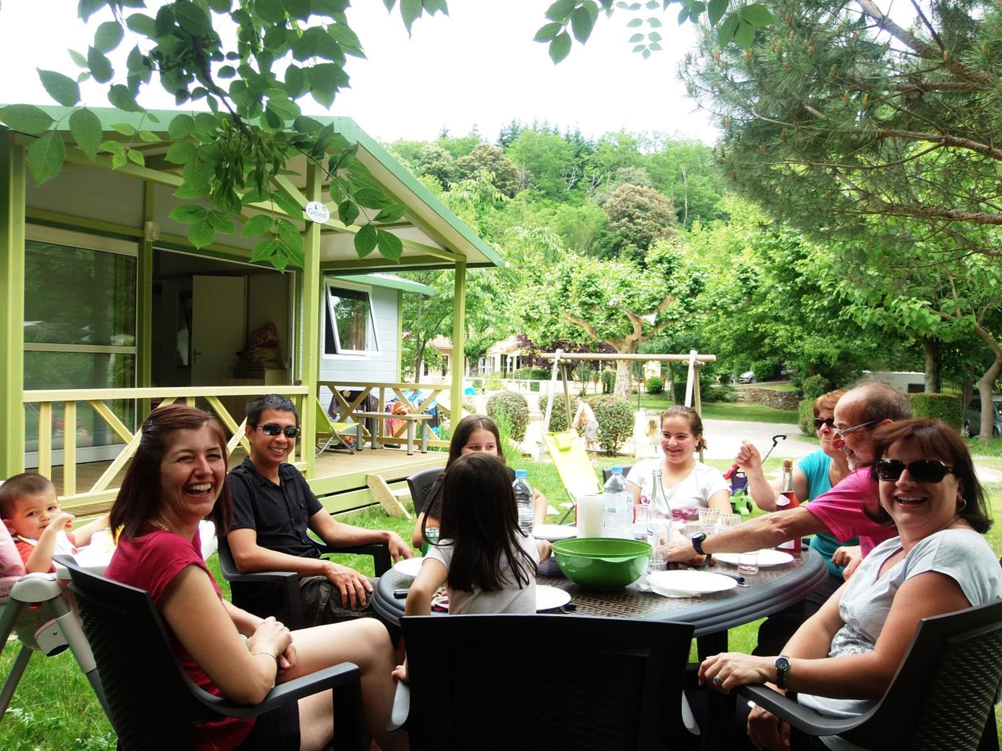 Camping Les Sources Saint-Jean-du-Gard Habitación foto